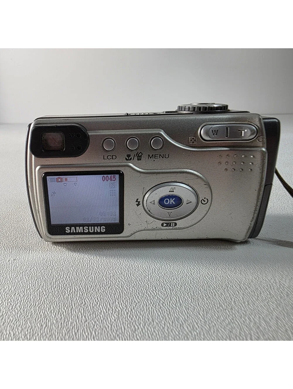 Samsung Digimax 240 Silver 2MP 1.6